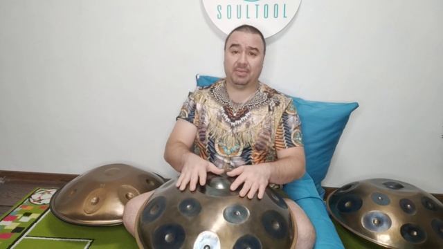 Упражнение на Хендпане помогает тренировать свои пальцы. смотреть онлайн