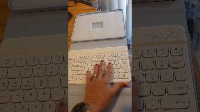 Unpacking and reviewing Harvopu IPad Air 5 Wireless Keyboard Case смотреть онлайн