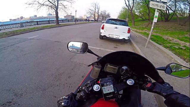 Бумер. Покатушки по городу. Honda CBR600 F4i смотреть онлайн