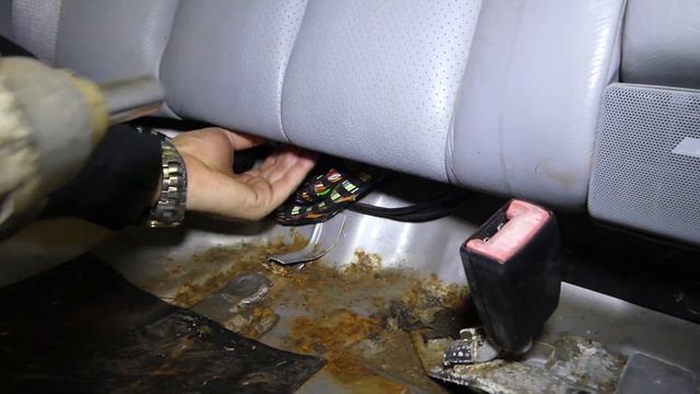 MERCEDES CLK W208 REAR SEAT REMOVAL REPLACEMENT CLK320 CLK430 CLK230 CLK200 смотреть онлайн