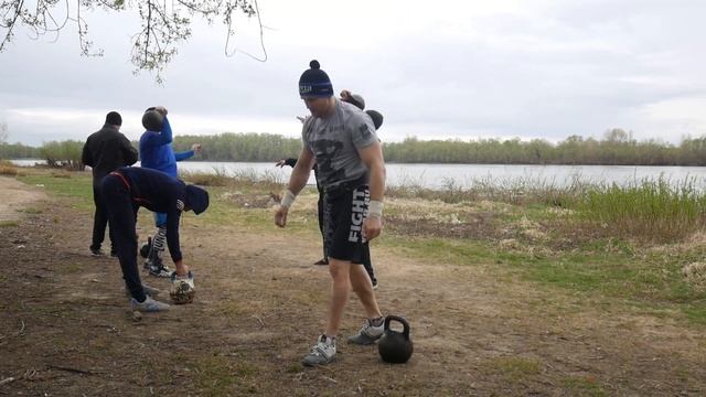 убойный комплекс с гирей! твои ноги и спина будут молить о пощаде))) прокачай все тело разом! смотреть онлайн