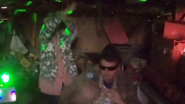 Никаких больше вечеринок. Ремикс. смотреть онлайн