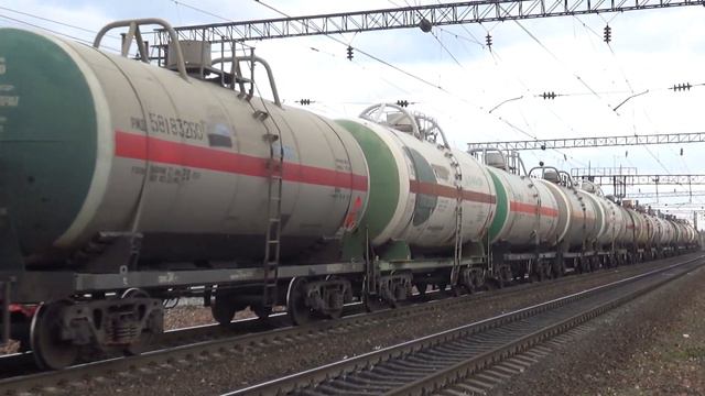 Электровозы ВЛ80С-531 и ВЛ80С-2392 с грузовым поездом смотреть онлайн