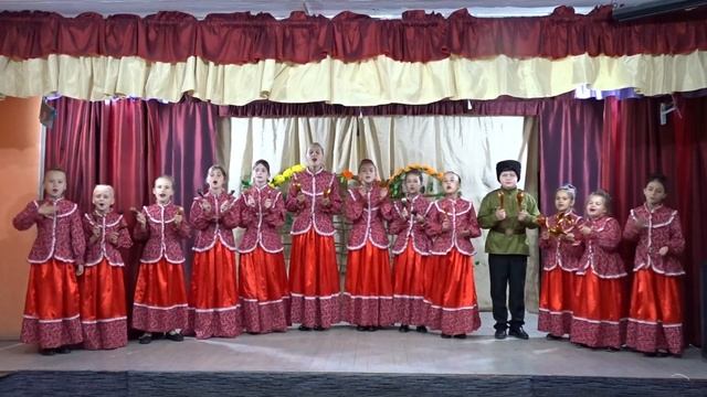 Песня "Ой, калина" исполняет детский ансамбль "Казачата" МКУК ДК "Октябрь" смотреть онлайн