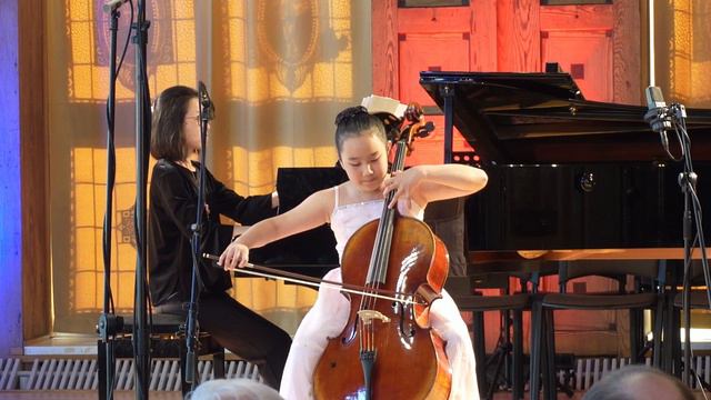 Bartok Roumanian Folk Dance-Kanon Huang(9yrs) - Winner's Concert of David Geringas Cello Competitio смотреть онлайн