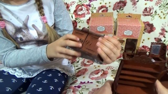 LOL! Домик для кукол ЛОЛ с мебелью и обоями - где хранить большую коллекцию LOL (часть 2) смотреть онлайн