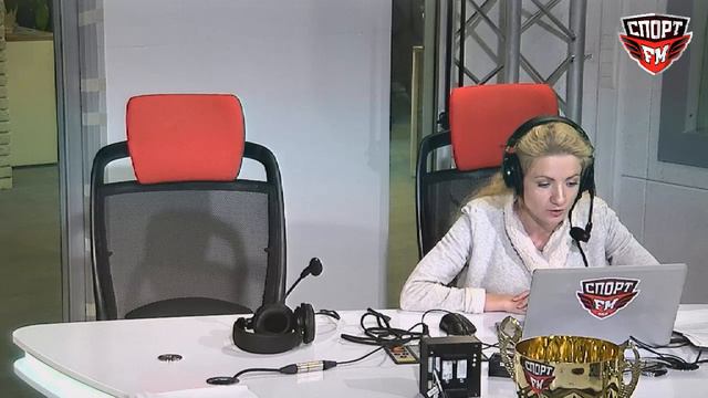 На все 100! 25.10.2016. Тема - фанаты и мода 90-х смотреть онлайн