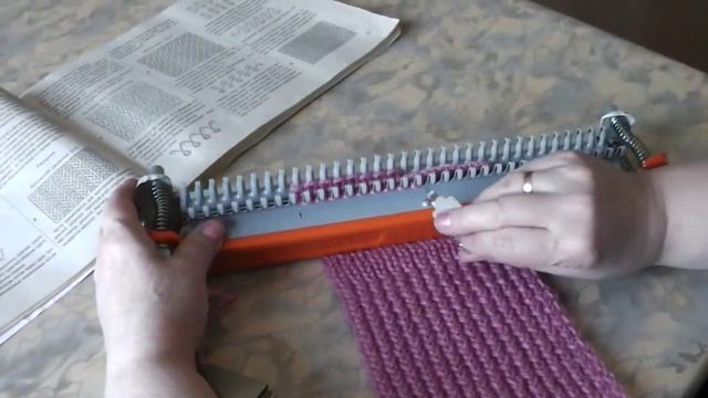 Вяжем на машине "Ивушка". Урок 12. Закрытие петель при вязании резинки смотреть онлайн