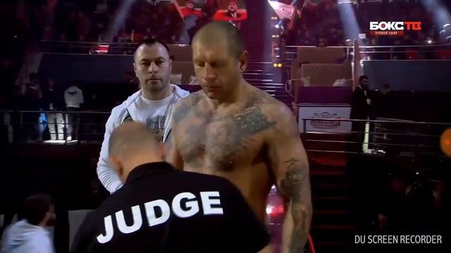 Александр Емельяненко очередной победой и одарил своего перчаток Президент Ахмади Кадыров сына смотреть онлайн