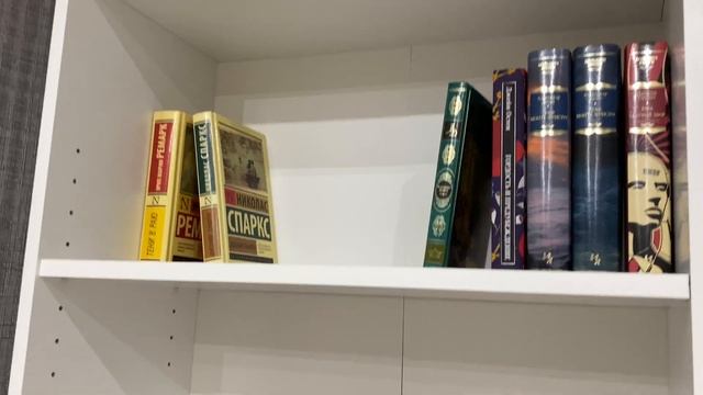 РЕОРГАНИЗАЦИЯ КНИЖНЫХ ПОЛОК | мой книжный шкаф! смотреть онлайн