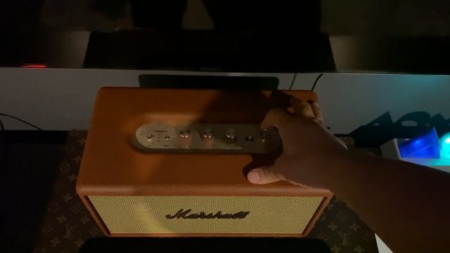 Marshall Stanmore III (Power On/Off sound effect) смотреть онлайн