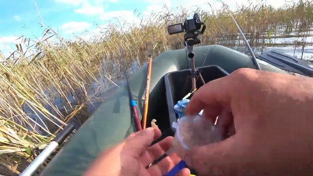 Ловля мерного карася на мормышку с поплавком, осенью!!! смотреть онлайн