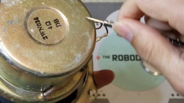 Tips & Tricks DIY On How To Change FERRARI Watch Battery! смотреть онлайн