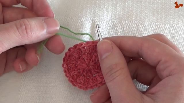 Attach yarn with a slip stitch - Crochet Fundamentals #12 смотреть онлайн