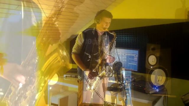 Rihanna - Diamonds (Saxophone Cover) смотреть онлайн