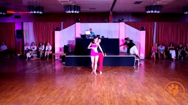 Angi & Dani Bachata - PAW Nyári Zizzenés Siófok 2017 смотреть онлайн