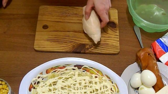 Салат "Сырный чипсик". Салат с копченой куриной грудкой. Салаты. смотреть онлайн