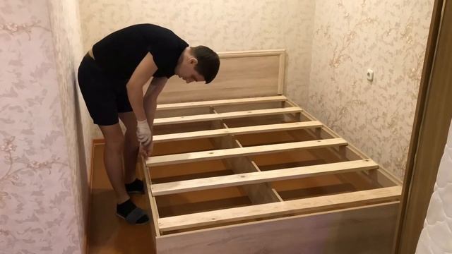 Замена поперечных досок на массив в двухспальной кровати / Ремонт кровати замена досок 2023 смотреть онлайн