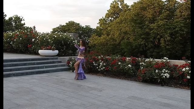 Балади. восточный танец. "..перед грозой так пахнут розы" смотреть онлайн