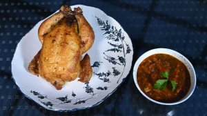 Цыпленок, фаршированный сухофруктами и орехами. Сливовый соус