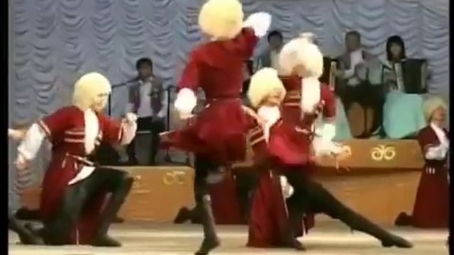 ГОРСКИЙ ТАНЕЦ Ансамбль ДЕТИ ГОР смотреть онлайн