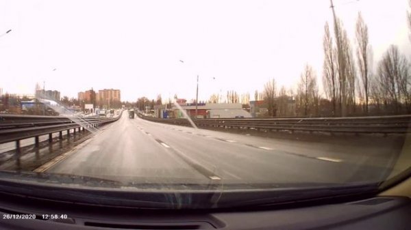 Новые дворники Denso Hybrid оставляют разводы