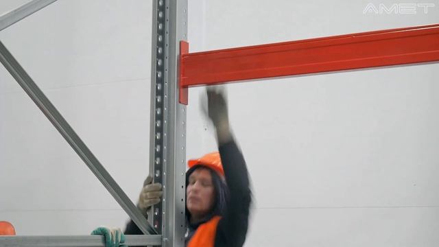 Монтаж передвижных стеллажей на складе-холодильнике кондитерского комбината смотреть онлайн
