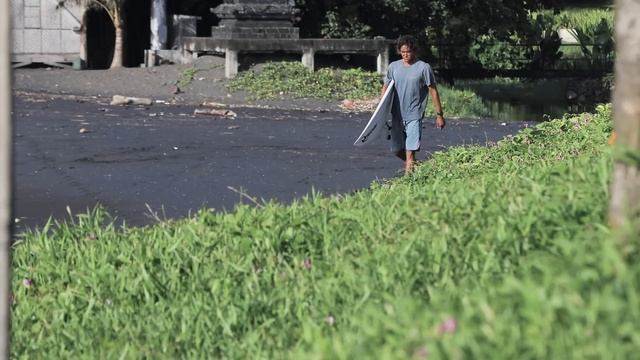 Bali’s Best Waves In Months! – Keramas смотреть онлайн