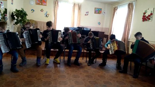 Ансамбль"Етюд", обр. укр.нар.пісні "Ой лопнув обруч" смотреть онлайн