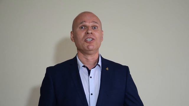 Спешите сделать что-нибудь хорошее (исполняет Константин Бурак, аккомпанирует Дианна Бобкова) смотреть онлайн