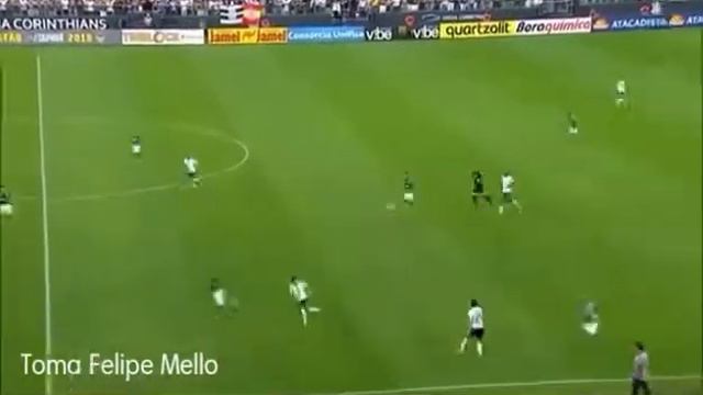 A bela caneta de Rodriguinho pra cima de Felipe Melo. смотреть онлайн