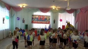 Перестроение с флажками в детском саду