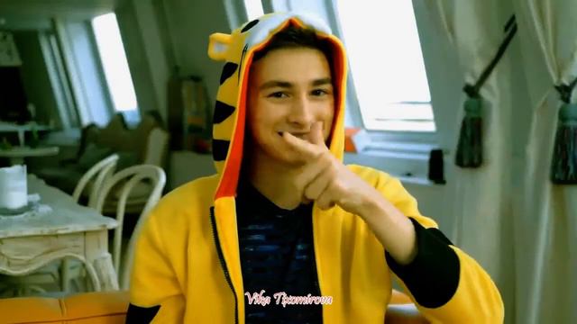 Брайн и Анастасиз ( TheBrianMaps и Anastasiz) - Влюбился в неё. смотреть онлайн