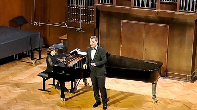 Д.Аракишвили "Я жду тебя..." დ. არაყიშვილი "მე შენ გელი..." исп. Георгий Якобидзе. смотреть онлайн