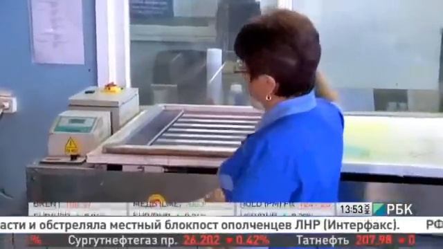 Павловопосадские платки не выйдут из моды никогда. На производстве в Павлово-Посаде. Russian shawls смотреть онлайн