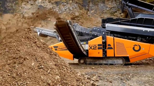 Screen - Doppstadt Splitter X2 Separating Rock from Heavily Contaminated Clay смотреть онлайн