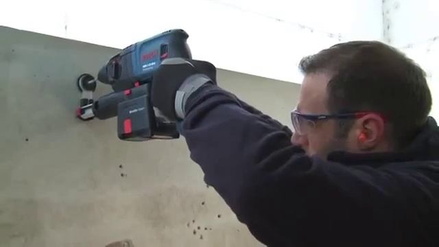 Bosch GBH 2-23 REA Ciocan rotopercutor cu aspirare SDS-plus смотреть онлайн
