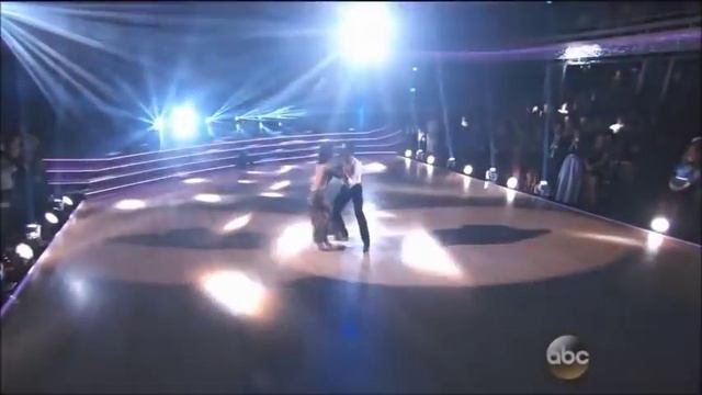 Val Chmerkovskiy and Jenna Johnson смотреть онлайн