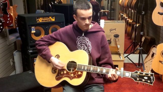 Seb on Gibson - The Beatles Norwegian Wood смотреть онлайн
