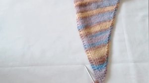 Бактус из трёх петель, он же шейный платок (спицами)