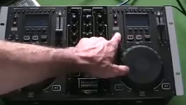 Gemini CDM-3600 all in one twin CD/mixer Video 1 смотреть онлайн