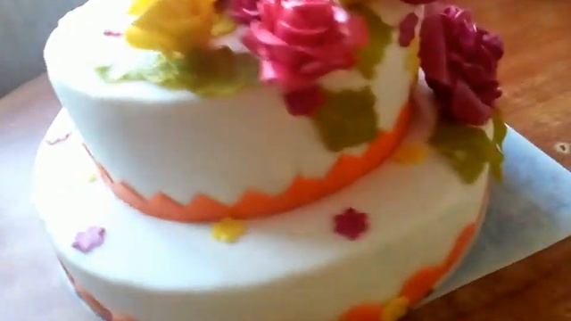 Двухъярусный торт из мастики с розами смотреть онлайн