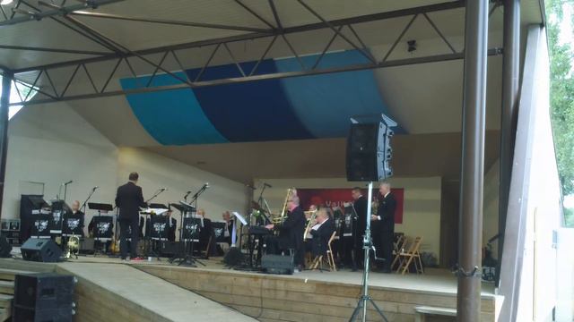 I´m Gettin´ Sentimental Over You, Valkeakosken Big Band, Raimo Ollinkangas смотреть онлайн