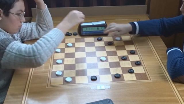 Как не стоит играть? Дебют: Кол. Как не ошибаться в начале партии? | #шашки смотреть онлайн