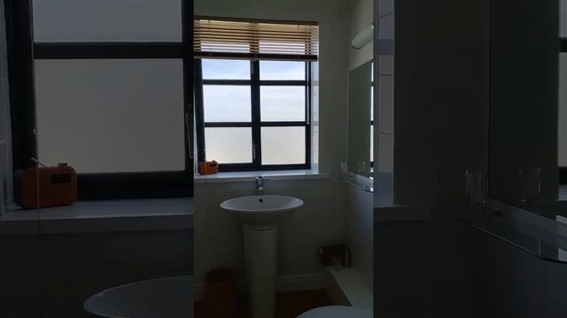 1930's Bauhaus Style Seaside Home in Torquay, South Devon For Sale. смотреть онлайн