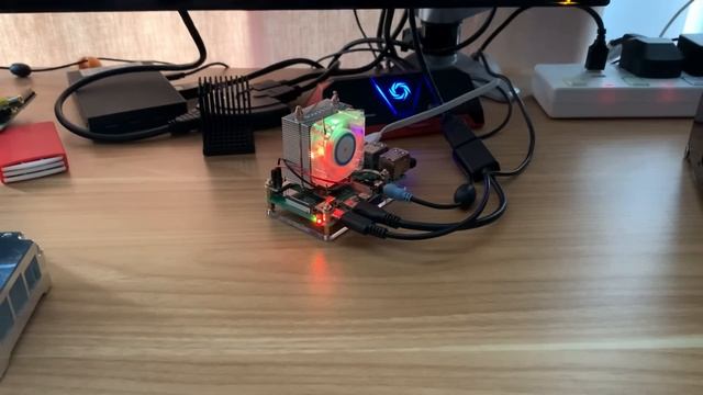 Sunfounder ICECUBE cooler. Raspberry Pi 4. 5V, 3.3V and passive cooling tests. смотреть онлайн