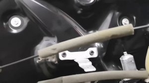 Ремонт infiniti EX35, FX35. Снять дверную карту (обшивку, облицовку двери) снять стеклоподъемник.