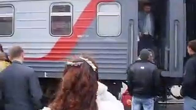 Сашка пришёл с армии! УРА! смотреть онлайн