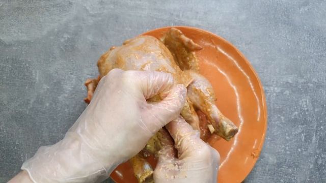 ФАРШИРОВАННАЯ КУРИЦА ЗАПЕЧЁННАЯ В РУКАВЕ смотреть онлайн