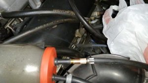 поиск подсоса воздуха дымогенератором и основные симптомы на автомобиле шевроле нива